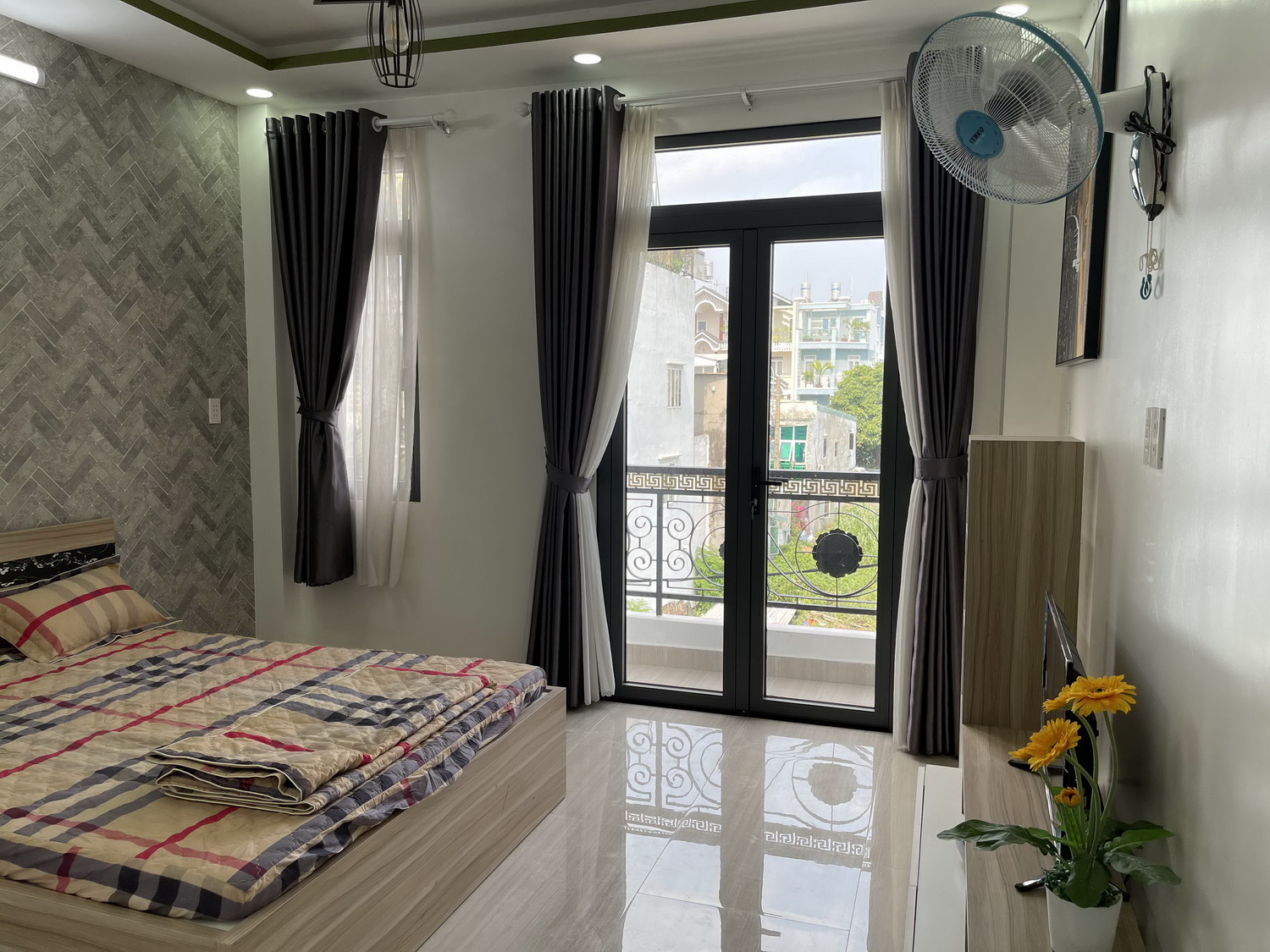 C.Chủ bán 4 lầu tk Singapore đẹp lung linh hẻm nhựa 8m - 240/24 Phạm Văn Chiêu - Hoa hồng 1% gửi AE